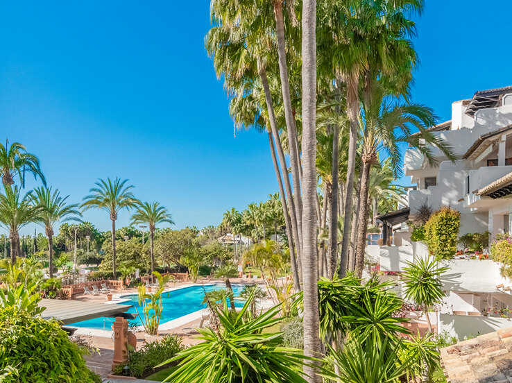 Andalusian Gardens Puente Romano
