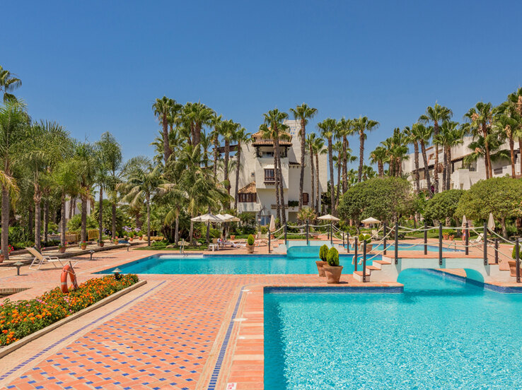 Communal areas within Marina Puente Romano