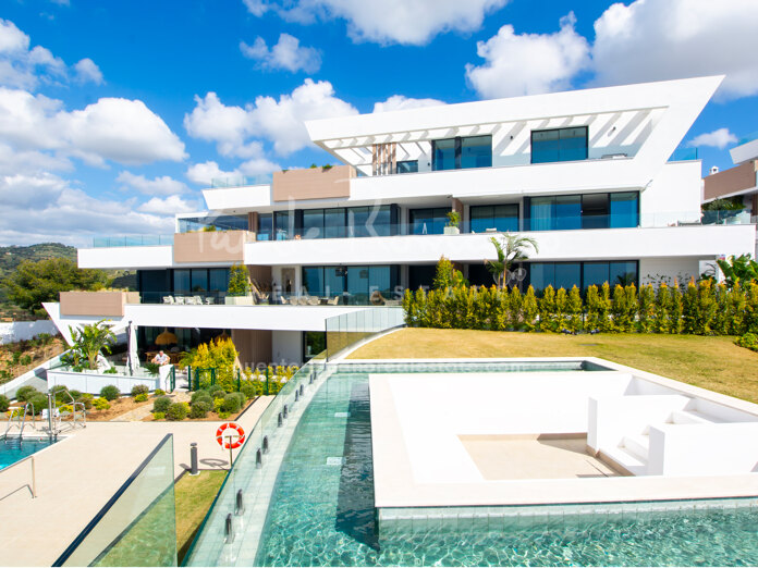 Exclusivo apartamento en planta baja en Cabopino, Marbella Este