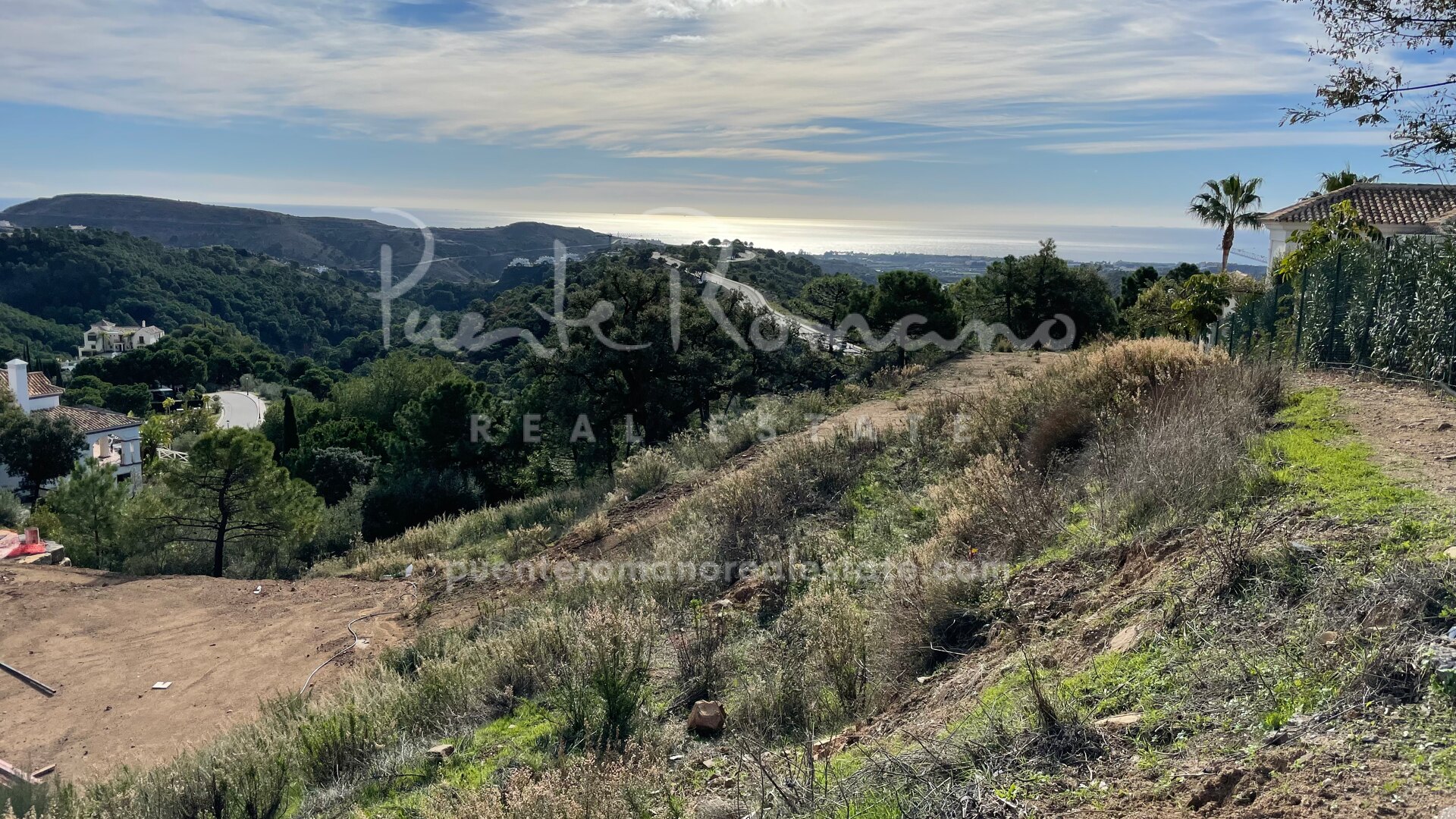 Plot in Montemayor with spectacular sea and mountain views and preliminary project