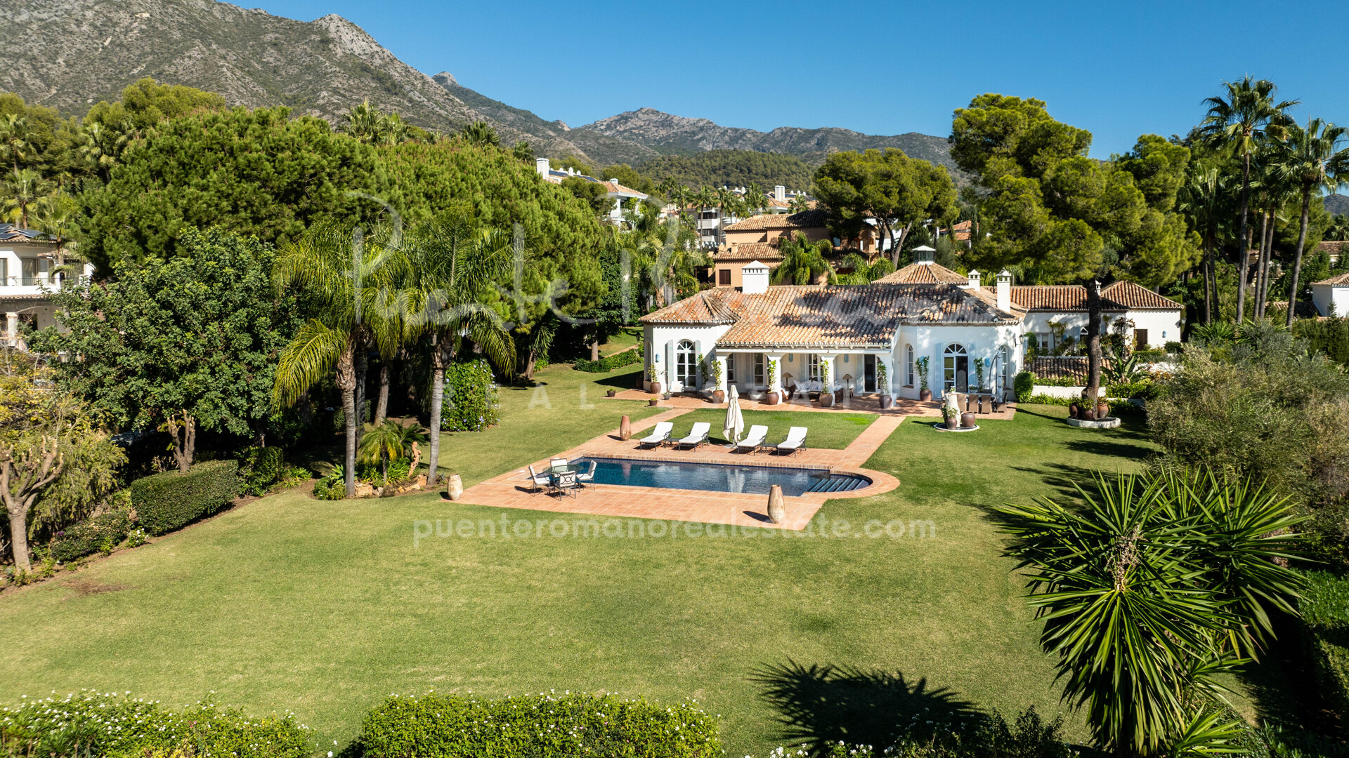 Luxurious Mediterranean style mansion in Altos Reales