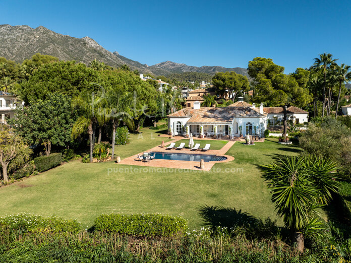 Villa Mediterránea de Lujo en Altos Reales