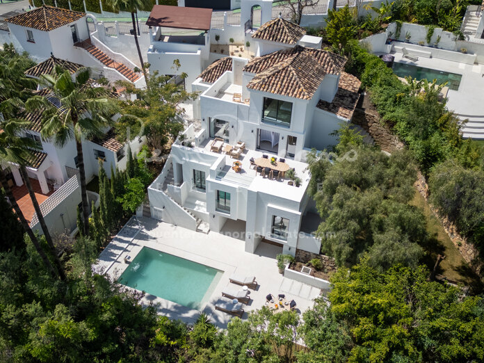 Brand New Villa within a gated community in Nueva Andalucía