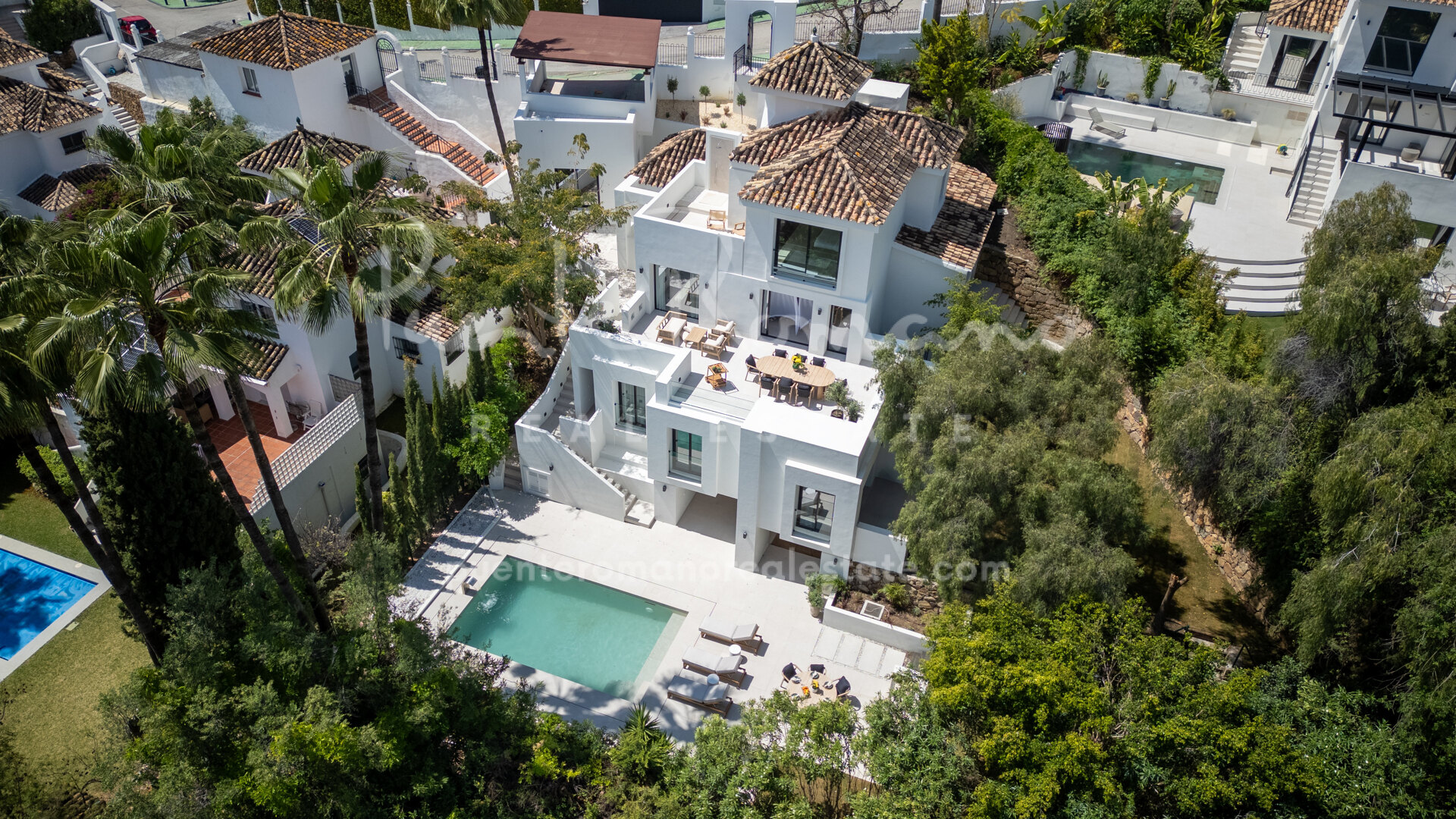 Brand New Villa within a gated community in Nueva Andalucía