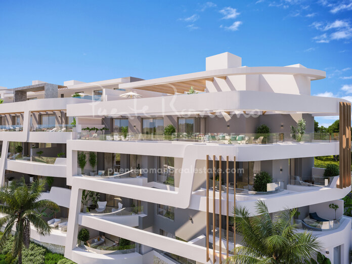 Moderna primera línea de golf nuevo desarrollo en Guadalmina Alta