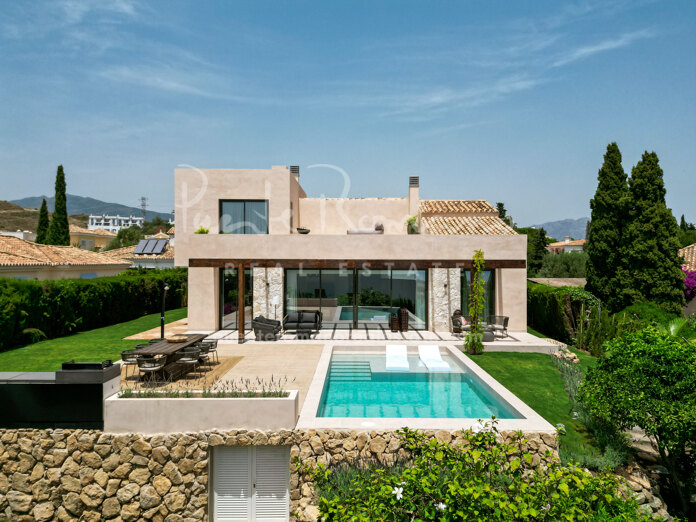 Villa moderna de lujo con encanto mediterráneo en Paraiso Alto