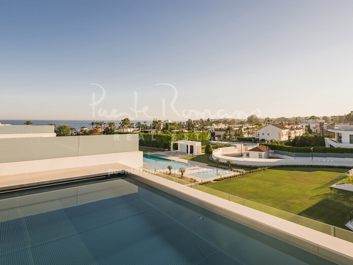Impressive modern residence on Marbella Golden Mile in a gated community