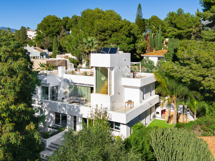 Elegante y moderna villa familiar en Nueva Andalucía cerca de los servicios