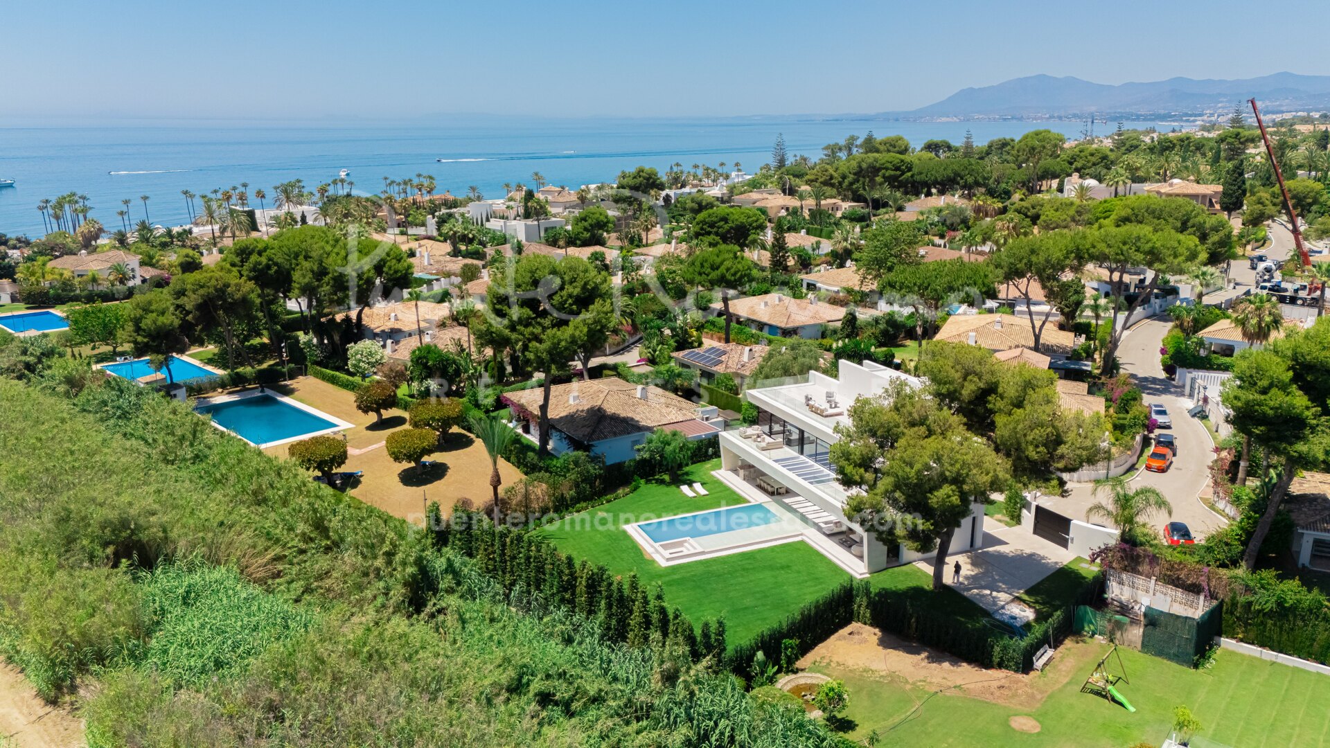 Exclusive luxury villa in Los Monteros only a few steps from the best beaches in Marbella