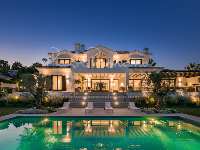 Impresionante villa atemporal con vistas al mar en La Cerquilla en Nueva Andalucía