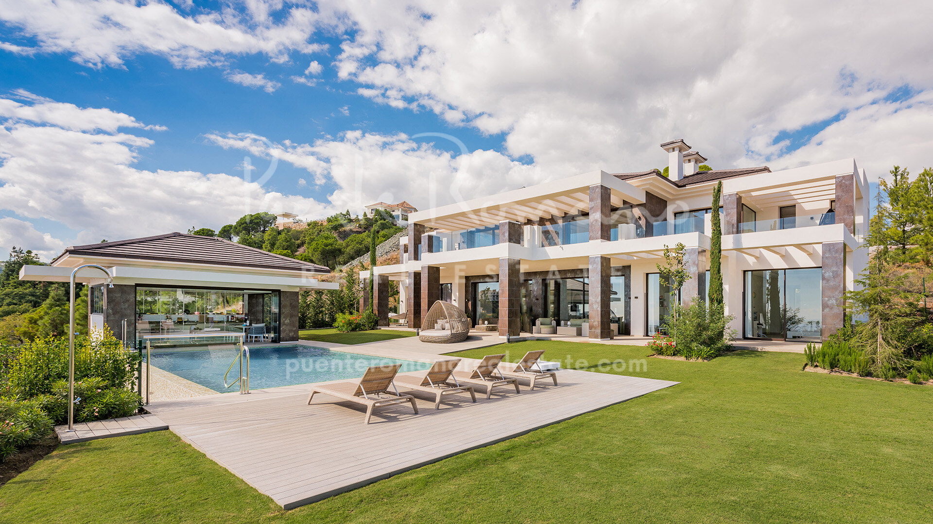Villa de lujo y moderna con vistas panorámicas al mar en La Reserva del Alcuzcuz