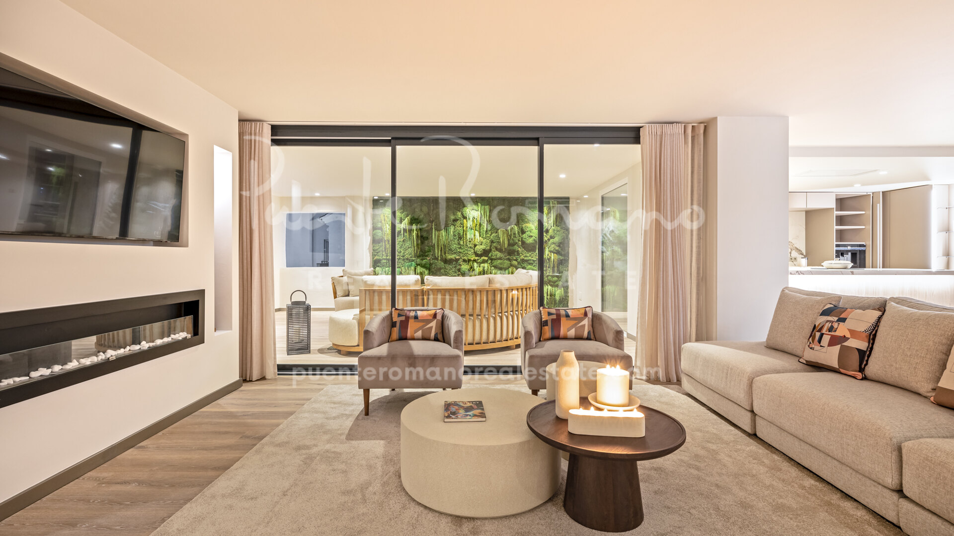 Elegante y lujoso apartamento con impresionantes vistas al puerto deportivo de Puerto Banús