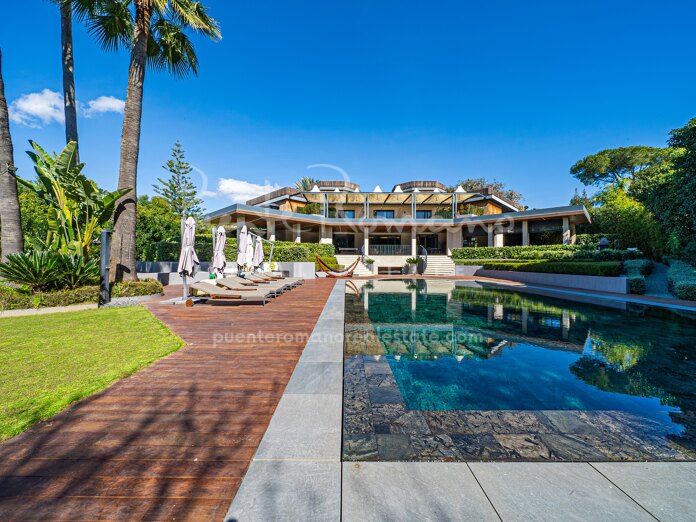 Excepcional joya arquitectónica en Guadalmina Baja