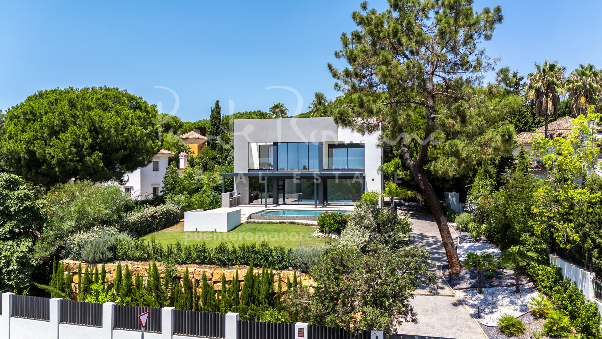 Villa Althea – Elegante villa moderna a estrenar en Hacienda Las Chapas