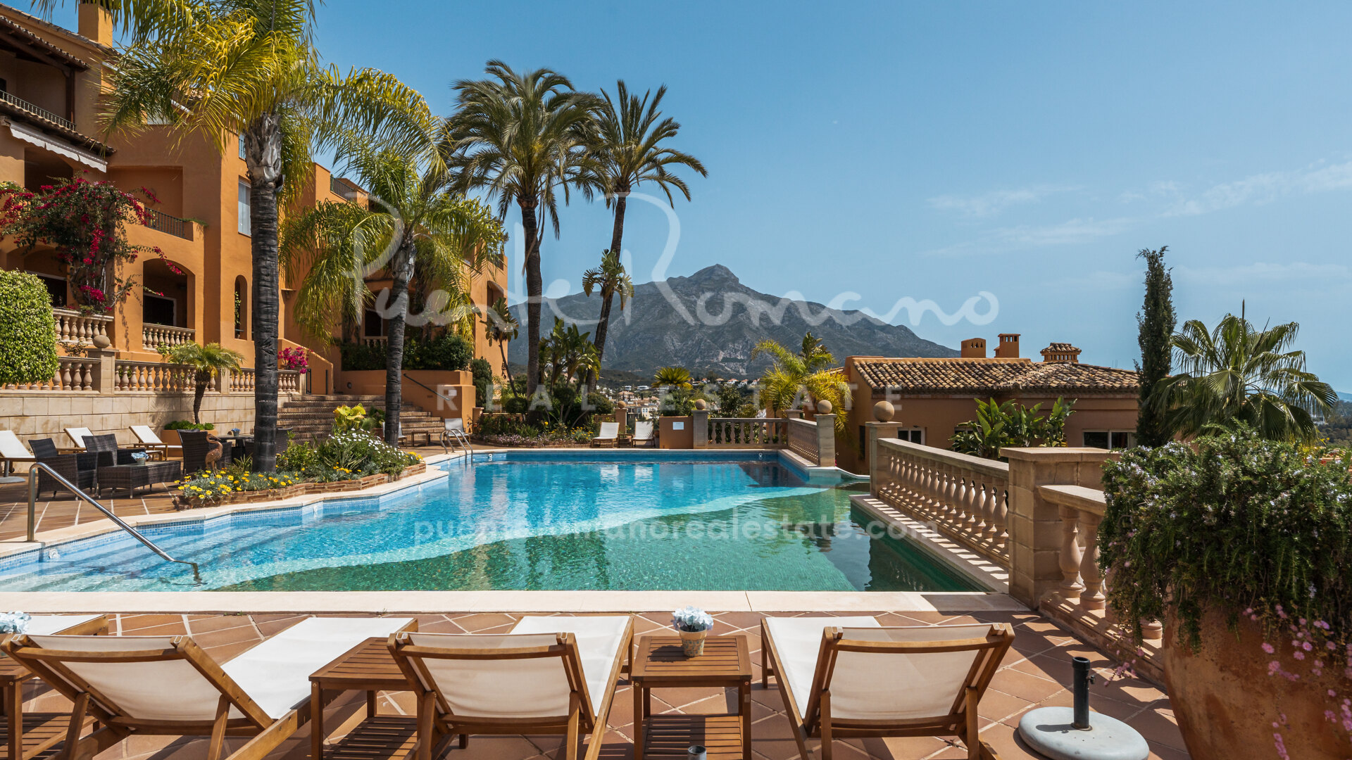 Exquisite elevated ground floor apartment with panoramic sea views in Les Belvederes