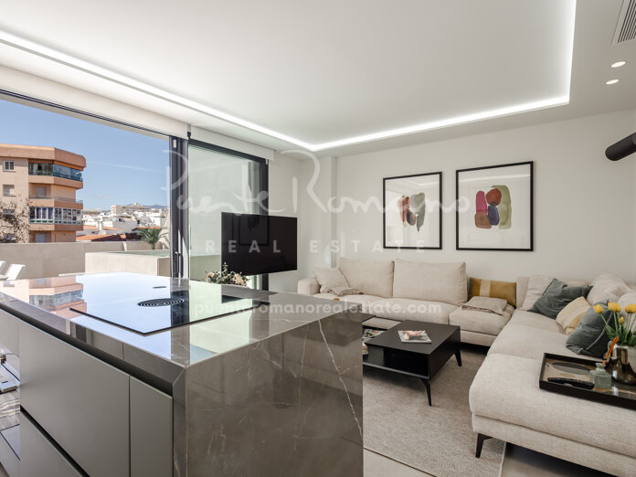 Exceptional luxury duplex penthouse in the heart of Marbella