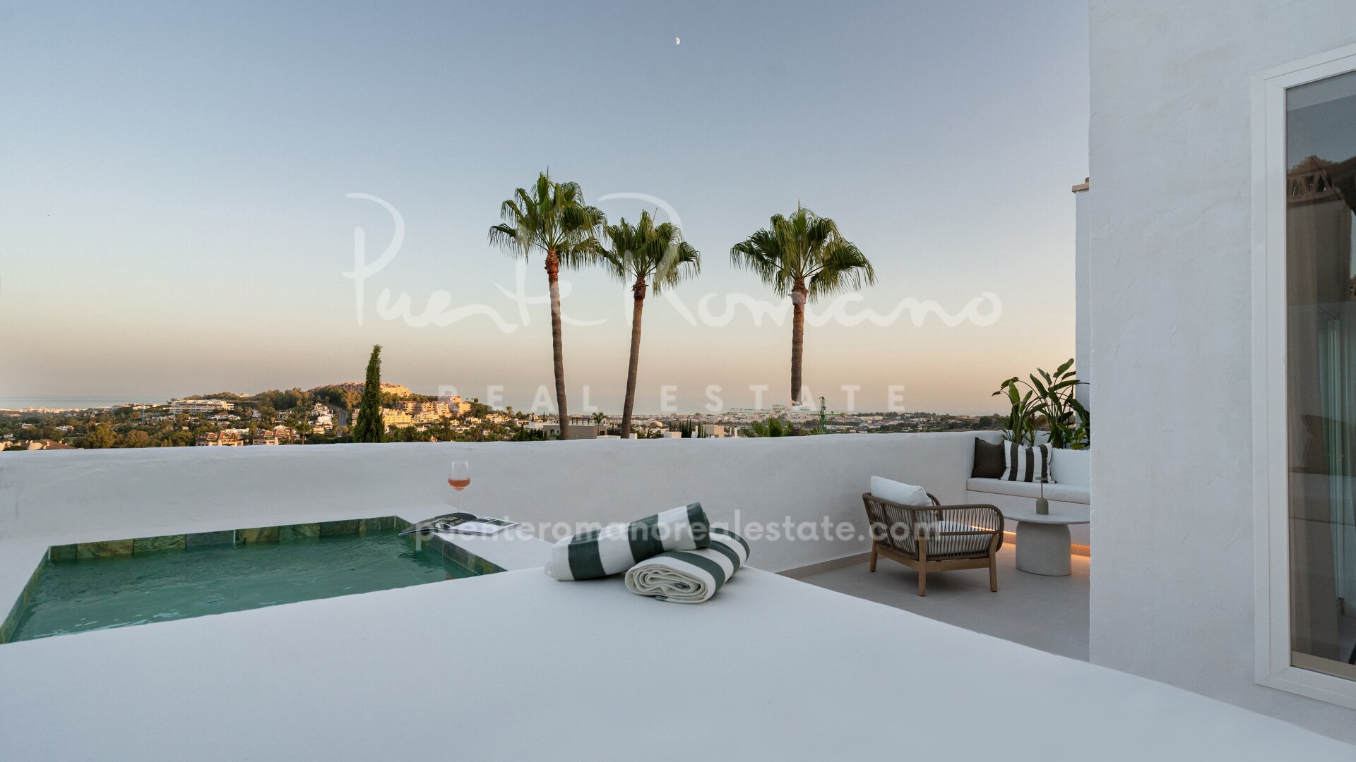 Stylish corner penthouse with sleek Scandinavian design in Nueva Andalucía