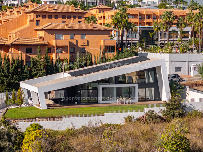 Villa contemporánea con un diseño exclusivo en Bel Air