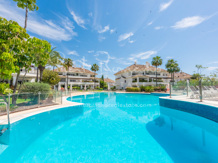 Impresionante ático dúplex con increibles vistas y exquisita decoración en Monte Paraíso