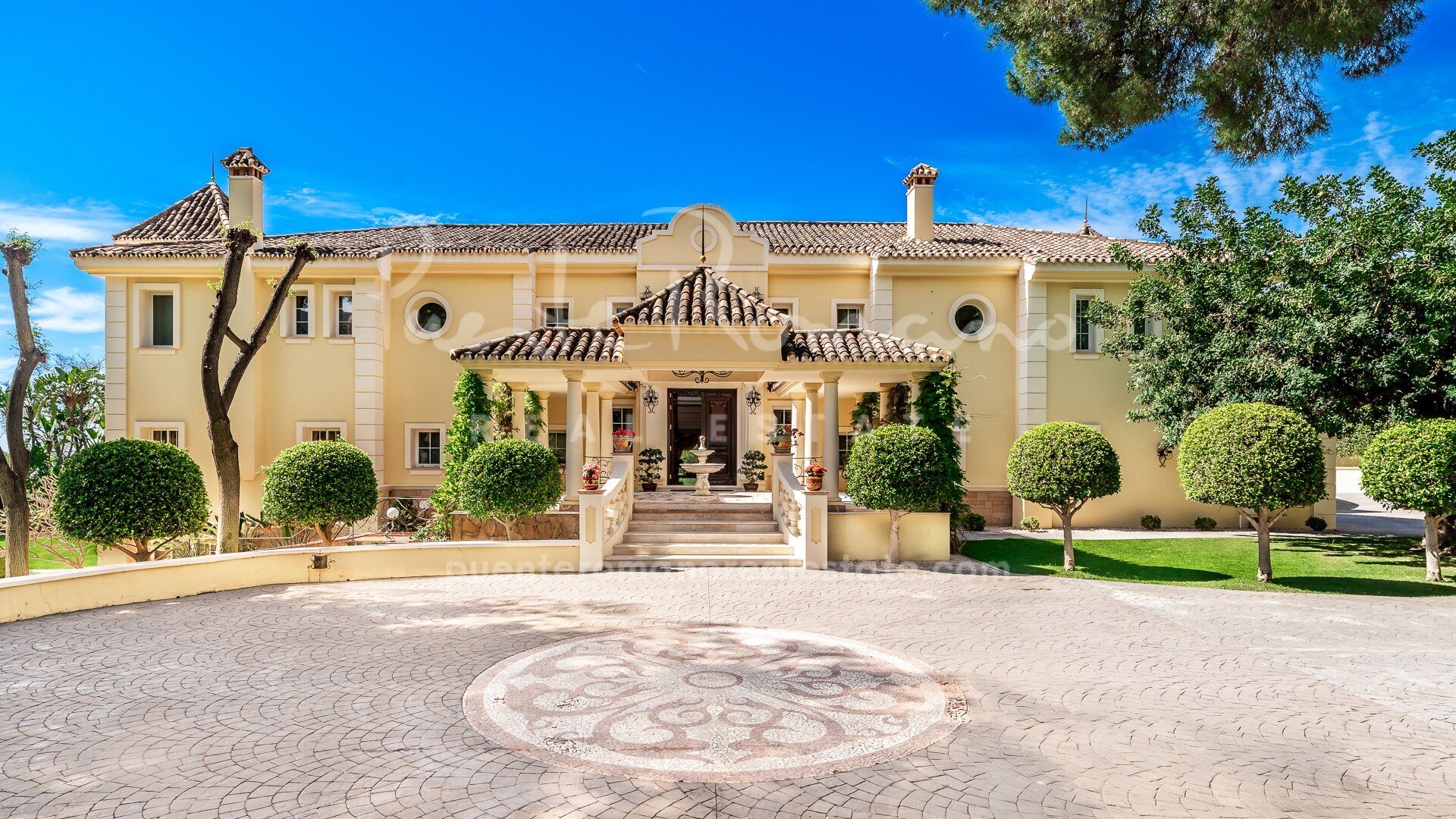 Magnífica villa en Sierra Blanca con impresionantes vistas al mar