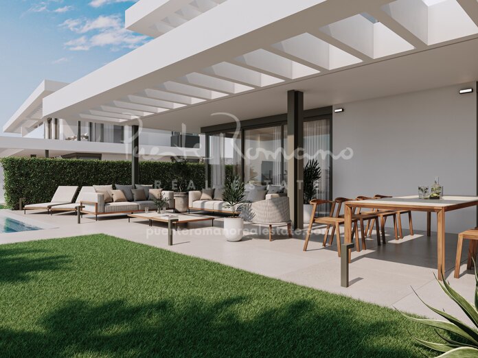 Semi-detached villas under construction in Marbella East close to beaches and town