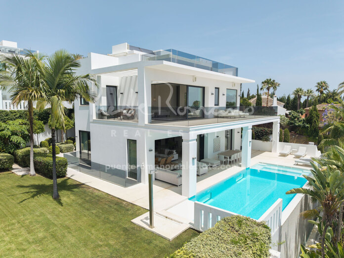Villa Aqua - Excepcional villa contemporánea con vistas panorámicas al mar en Nagüeles