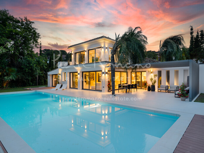 Contemporary luxury villa in Las Brisas, Nueva Andalucía