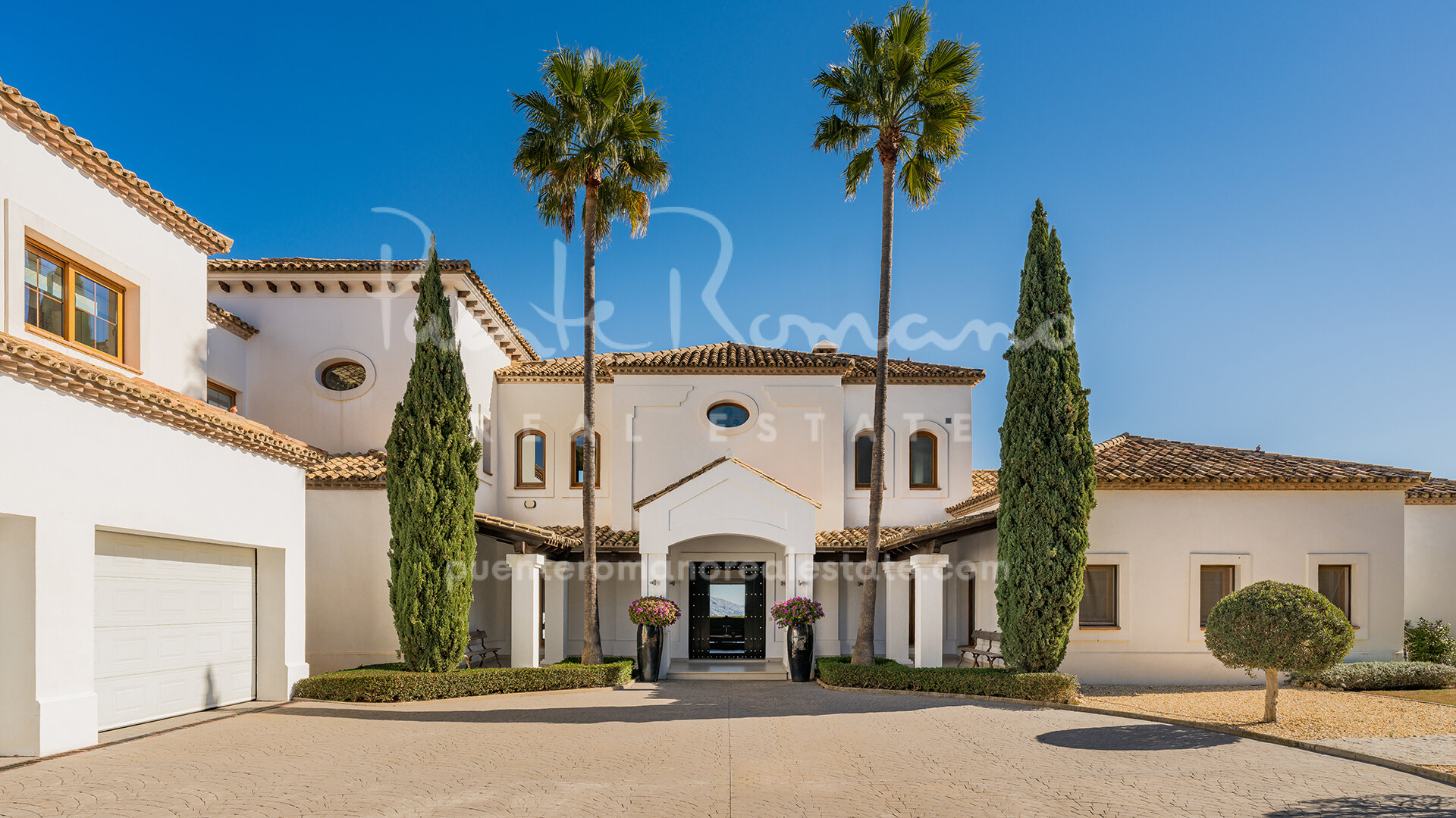 Impressive private villa on an expansive plot in the exclusive La Zagaleta Country Club