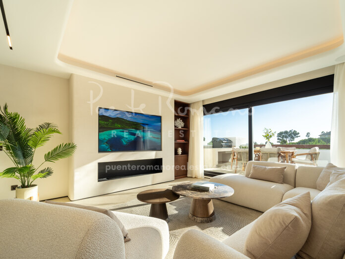 Palm Beach 20 – Stylish apartment with privacy and views of the Mediterranean