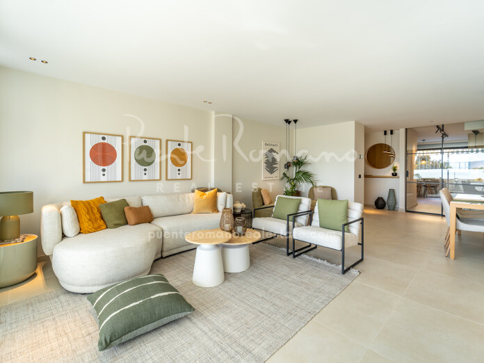 Spectacular apartment with sea views, in the heart of Nueva Andalucía and just steps from Puerto Banús and the beach