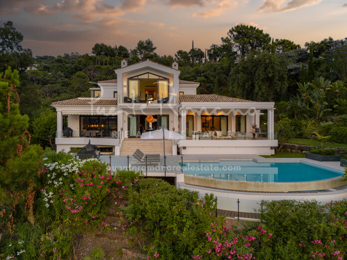 Very private villa with panoramic mountain views in La Zagaleta's gated community