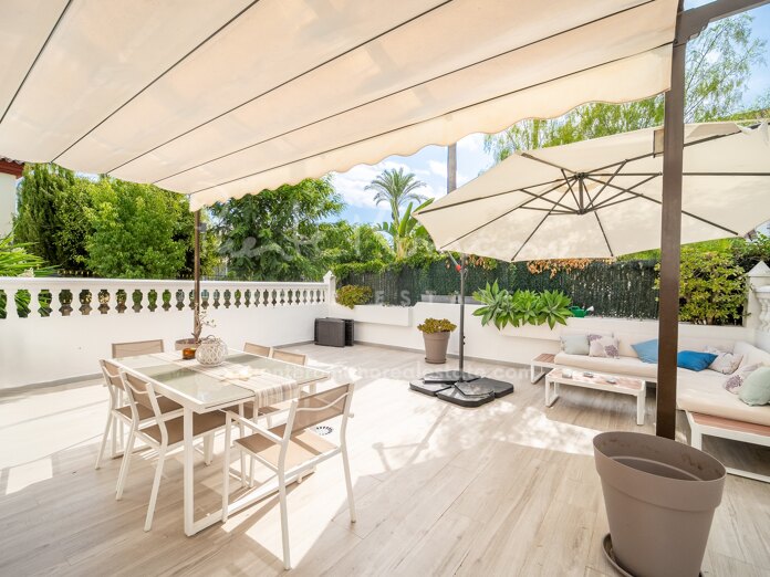 Spacious Golden Mile townhouse with exceptional terraces in Arco Iris