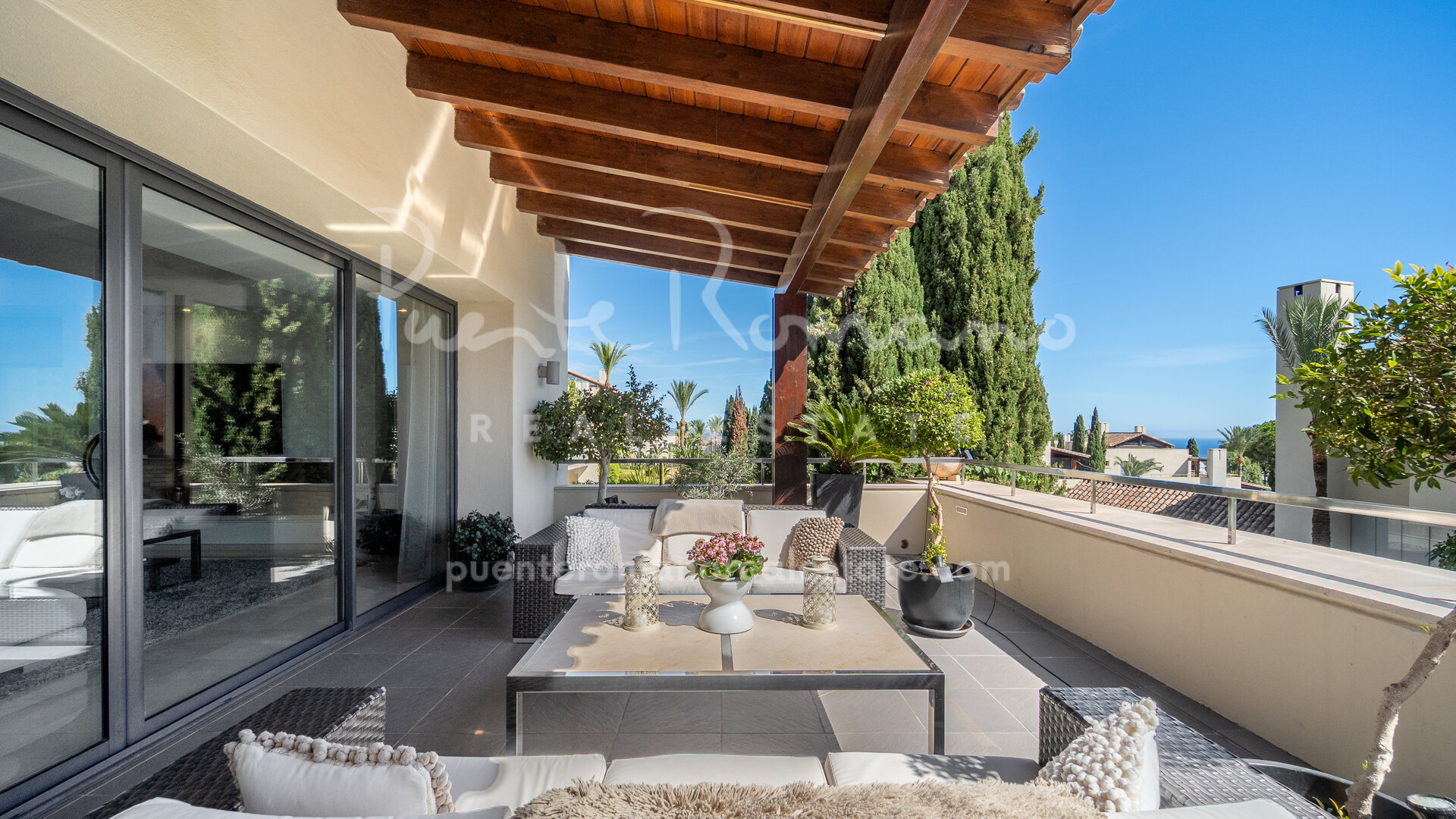 Impressive apartment in the sought-after Imara community in Sierra Blanca
