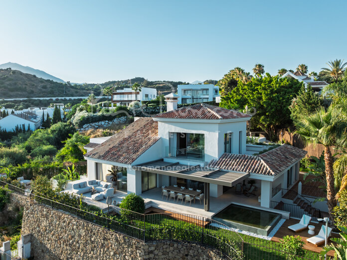 Centauro 15 - a contemporary villa in Marbella’s prestigious Golf Valley