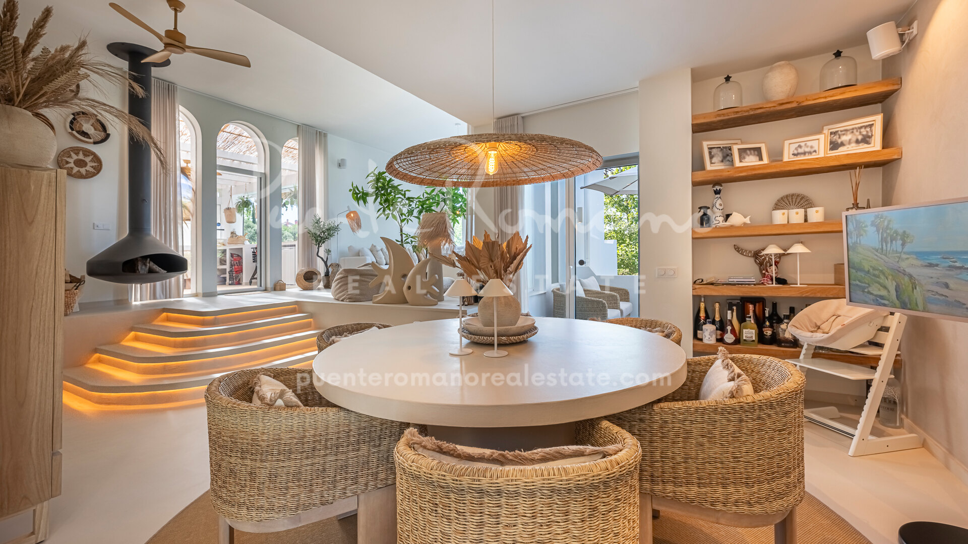 Stylish villa in Atalaya de Río Verde, walking distance to Puerto Banús