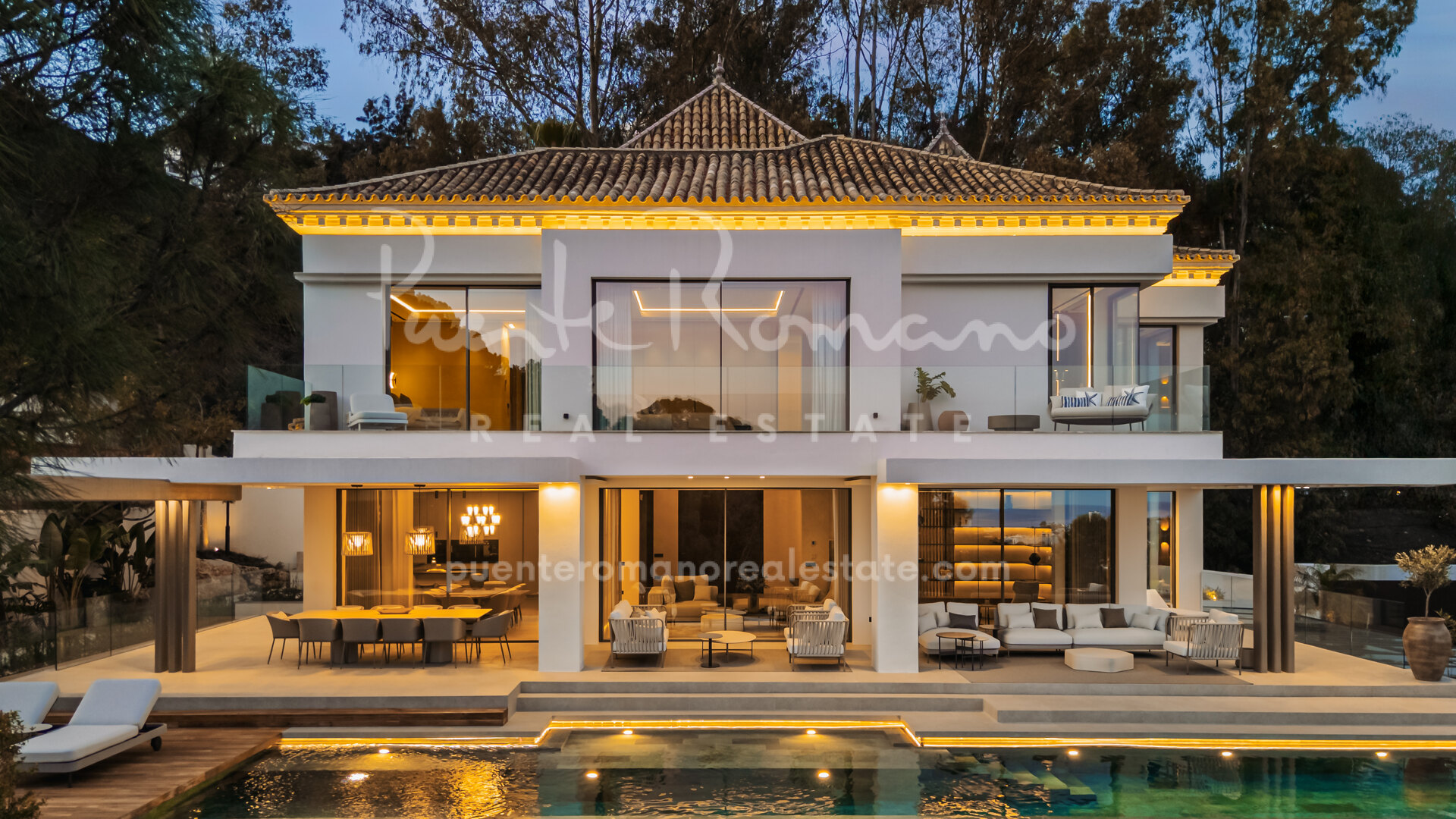 Impresionante villa en primera línea de golf en la exclusiva zona de La Quinta