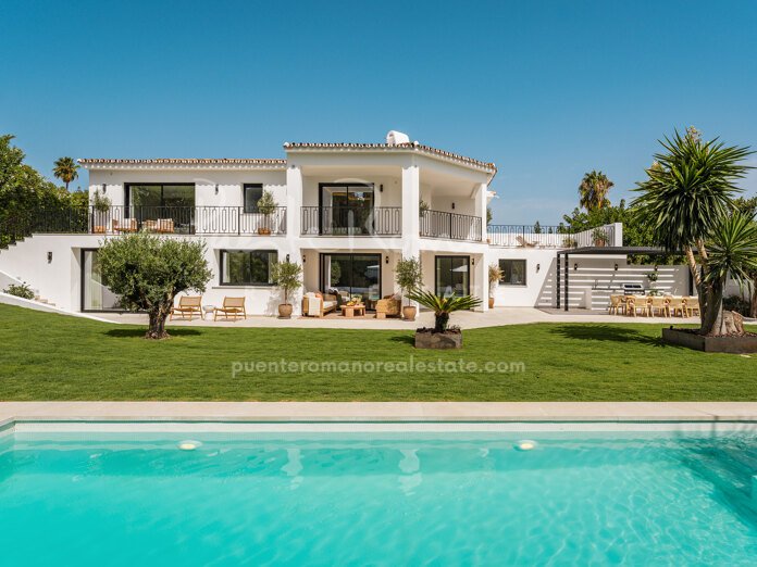 Villa contemporánea con vistas panorámicas al mar en Rocío de Nagüeles