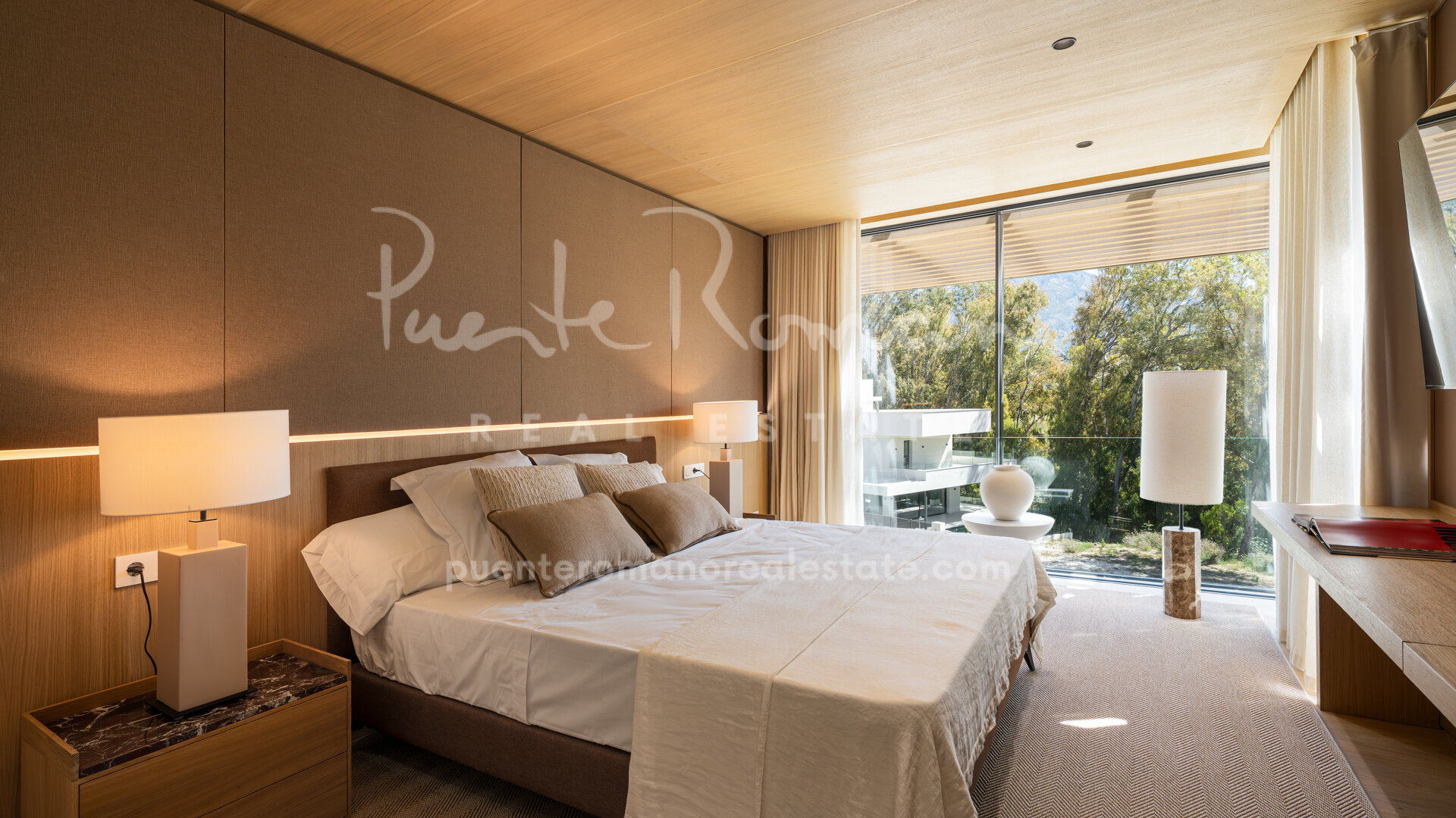 Ultra-exclusive brand-new modern villa with panoramic sea views in La Cerquilla