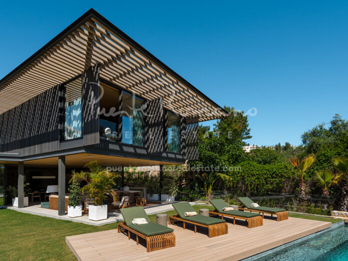 Villa moderna de obra nueva ultra exclusiva con vistas panorámicas al mar en La Cerquilla