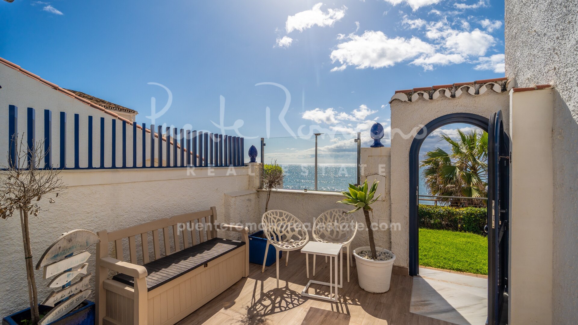 Beautiful frontline beach townhouse with spectacular sea views on the New Golden Mile