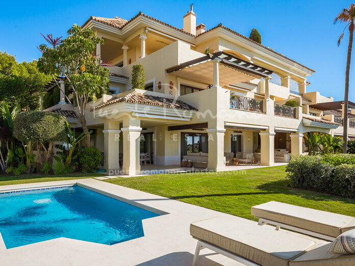Exclusivo apartamento en planta jardín con piscina privada en el Valle del Golf de Nueva Andalucía