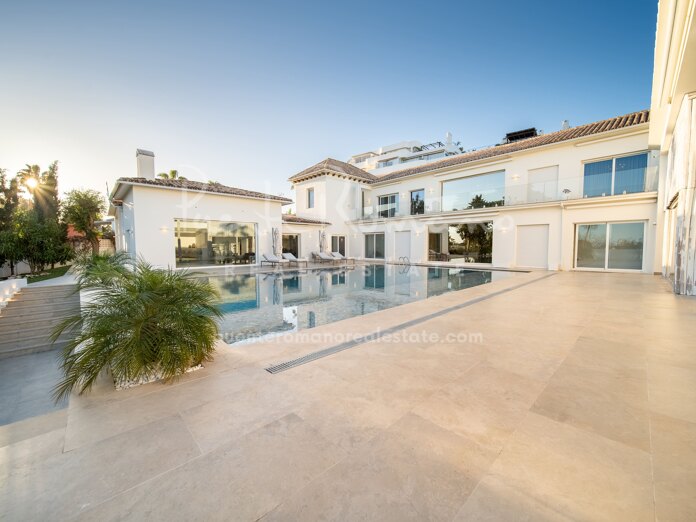 Impresionante villa de lujo en Guadalmina Alta con una gran parcela