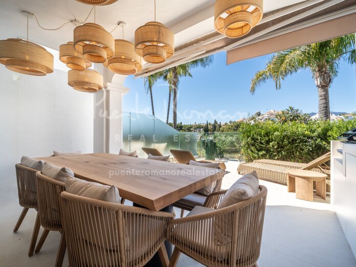 Townhouse within walking distance to the beach and Puente Romano Hotel