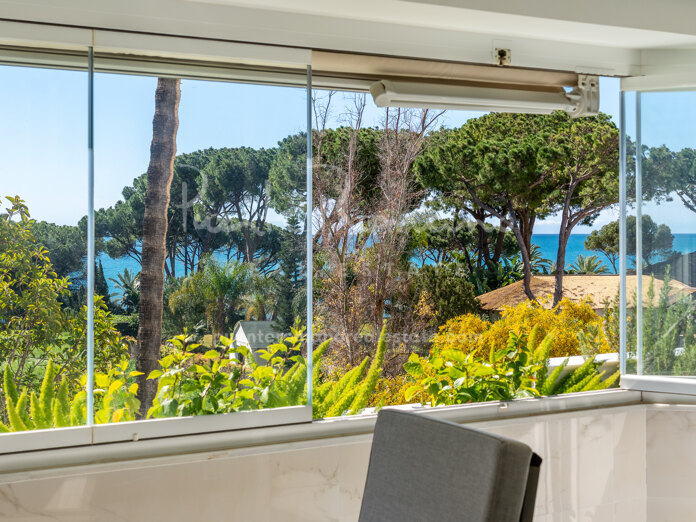 Sophisticated residence with partial sea views in Jardín del Mediterráneo, Marbella Centre