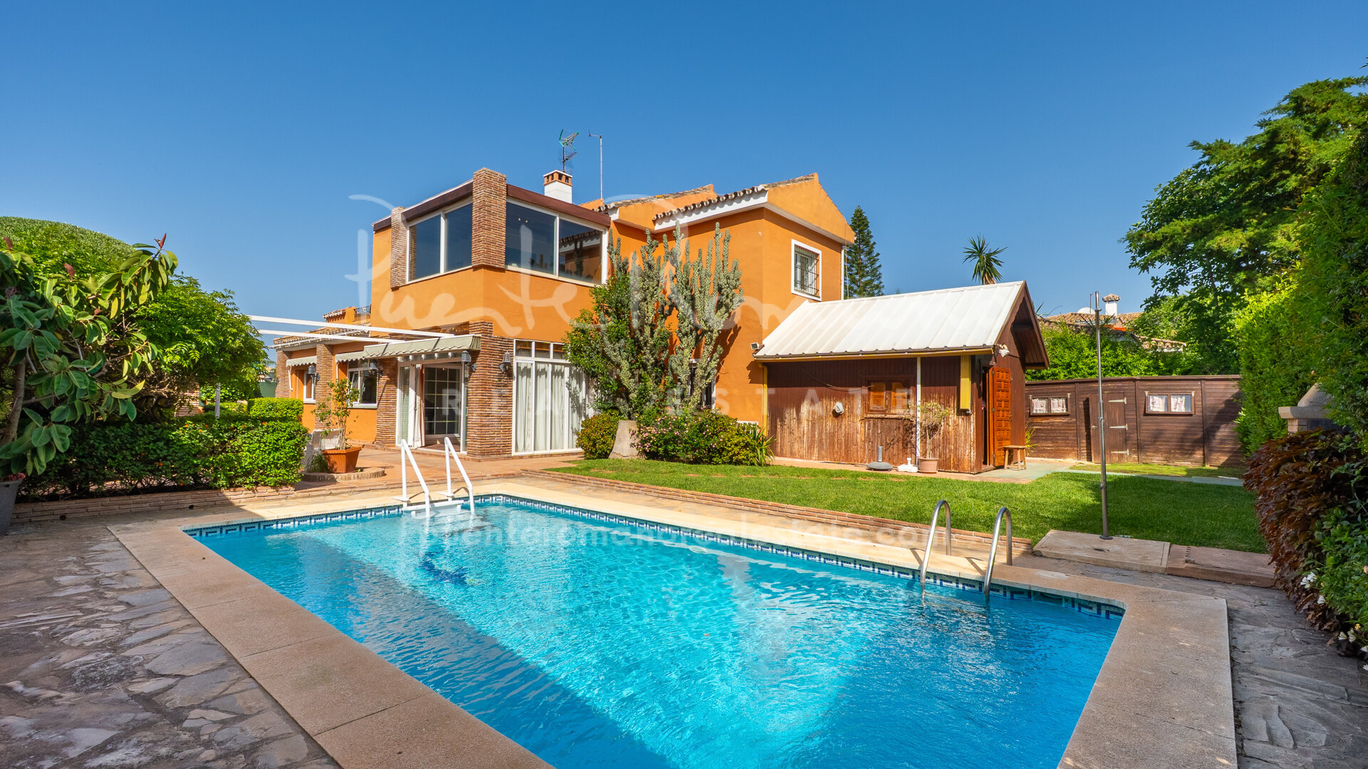 Beachside investment villa opportunity just steps from the sea and amenities in San Pedro