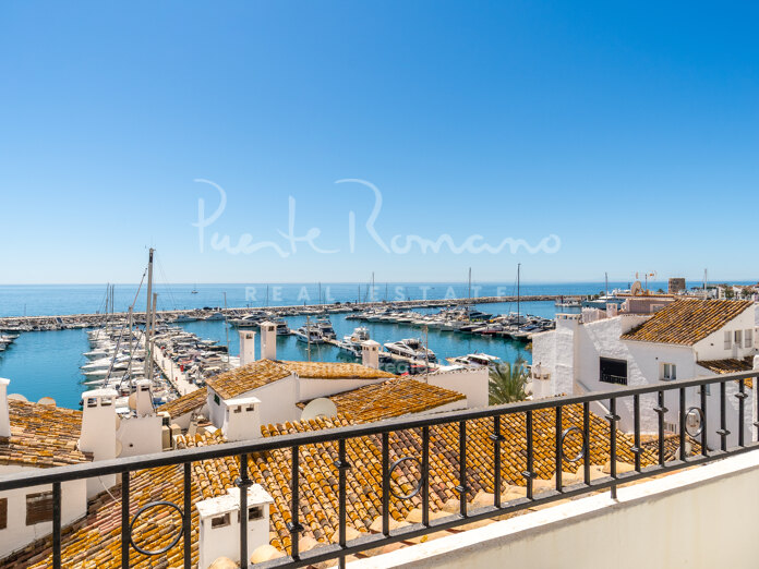 Charming 2-Bedroom apartment with sea stunning views in the heart of the marina of Puerto Banús