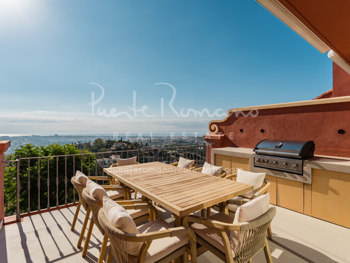 Ático moderno con encanto y vistas panorámicas en Monte Halcones