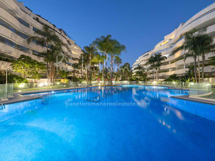 Amplio y luminoso apartamento en planta baja en Embrujo de Banús