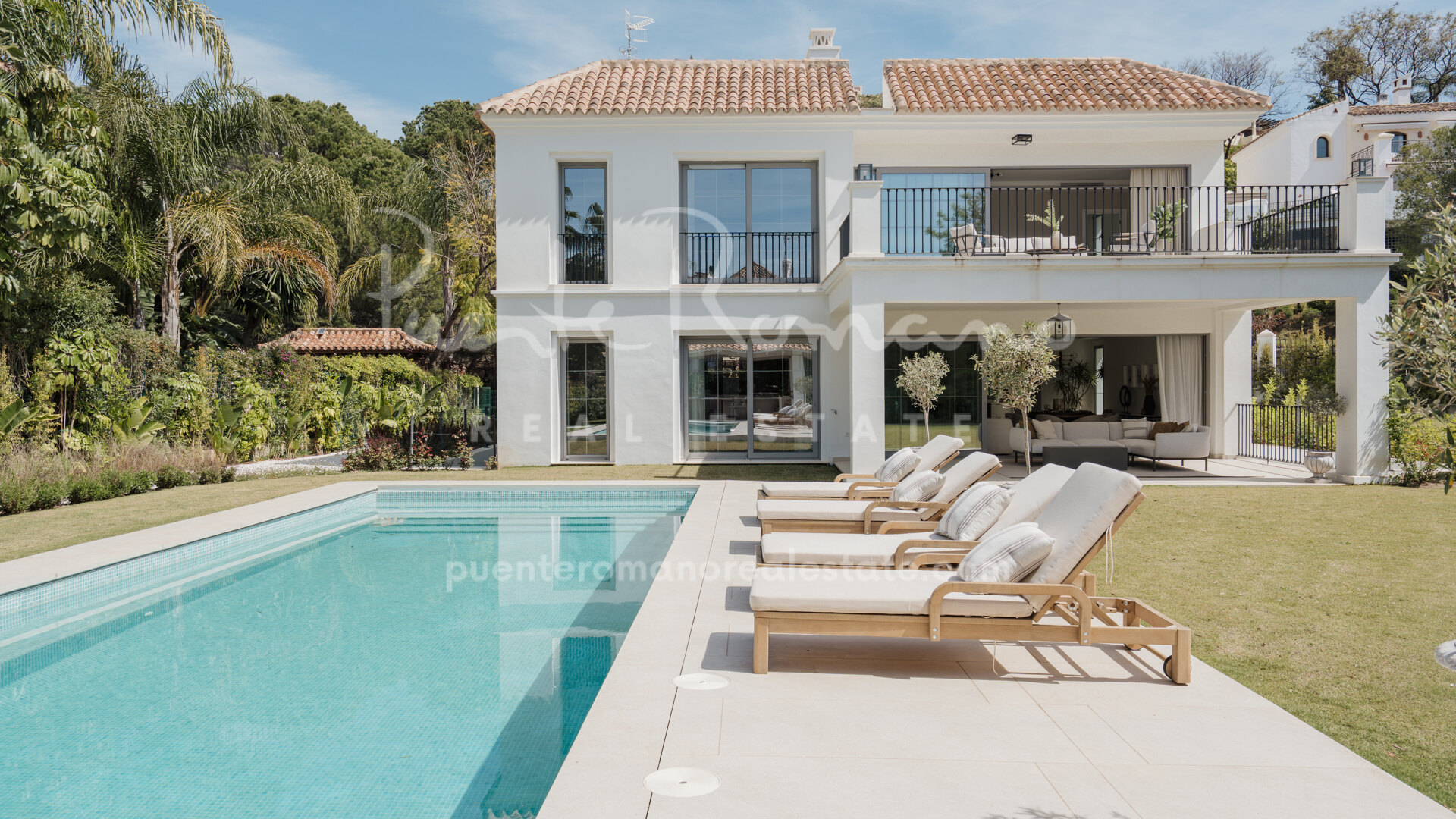 Villa familiar contemporánea en Los Arqueros, Benahavís