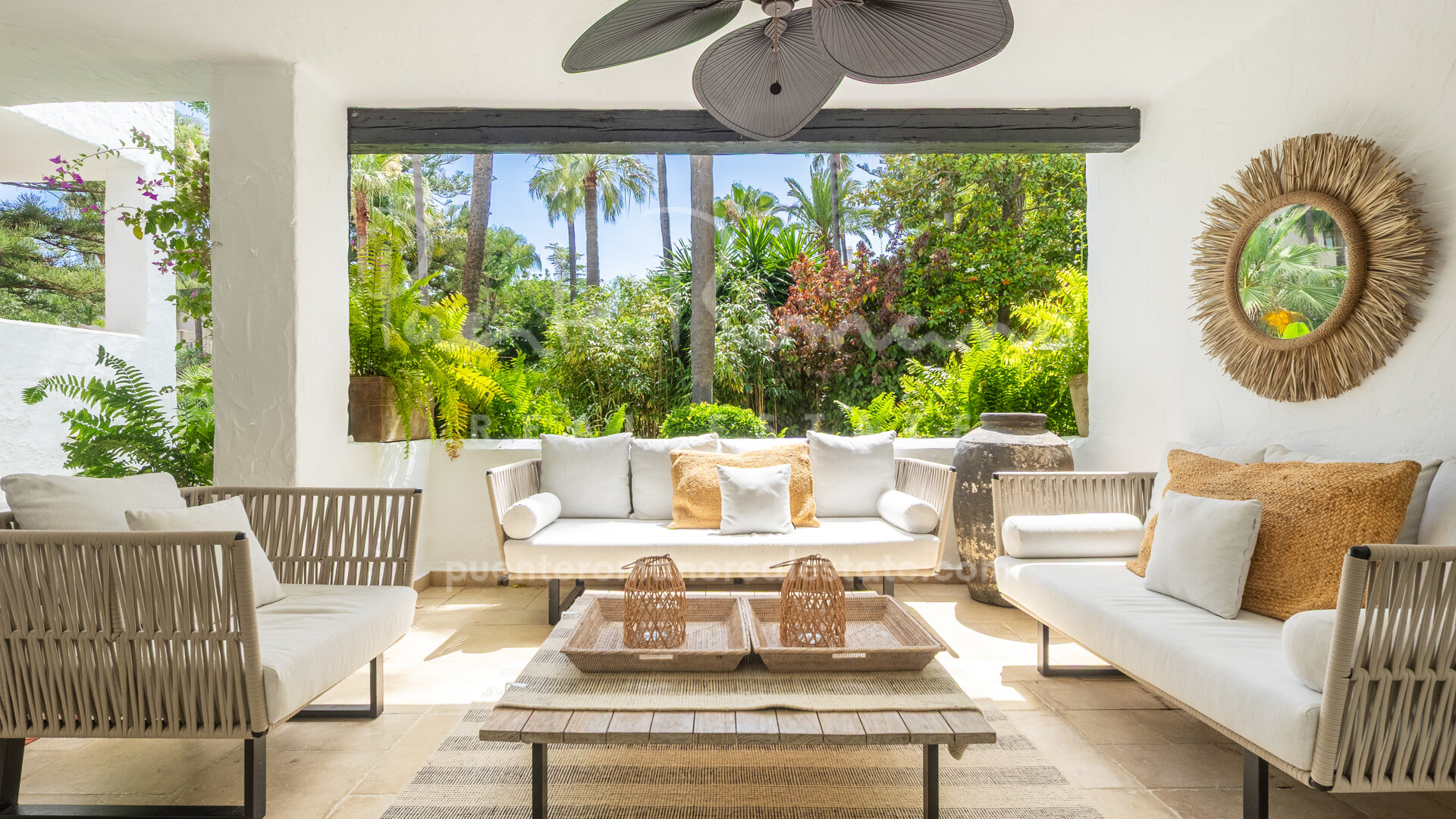 Luxury ground-floor apartment in Puente Romano II, prime beachside location on Marbella’s Golden Mile